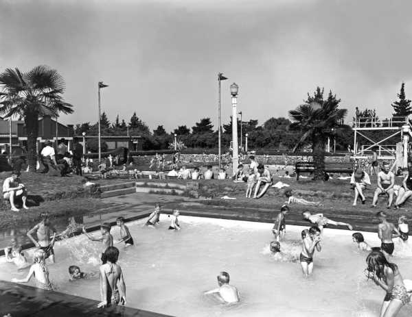 kiddies pool 1952